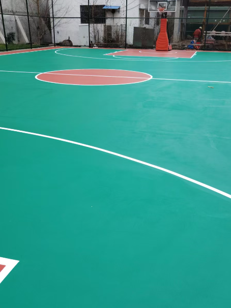 赞皇 球场长期使用易出现地面开裂